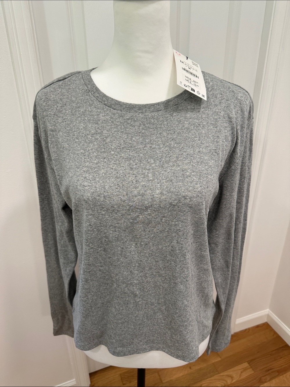 NWT Zara Gray Long Sleeve Crewneck Tee